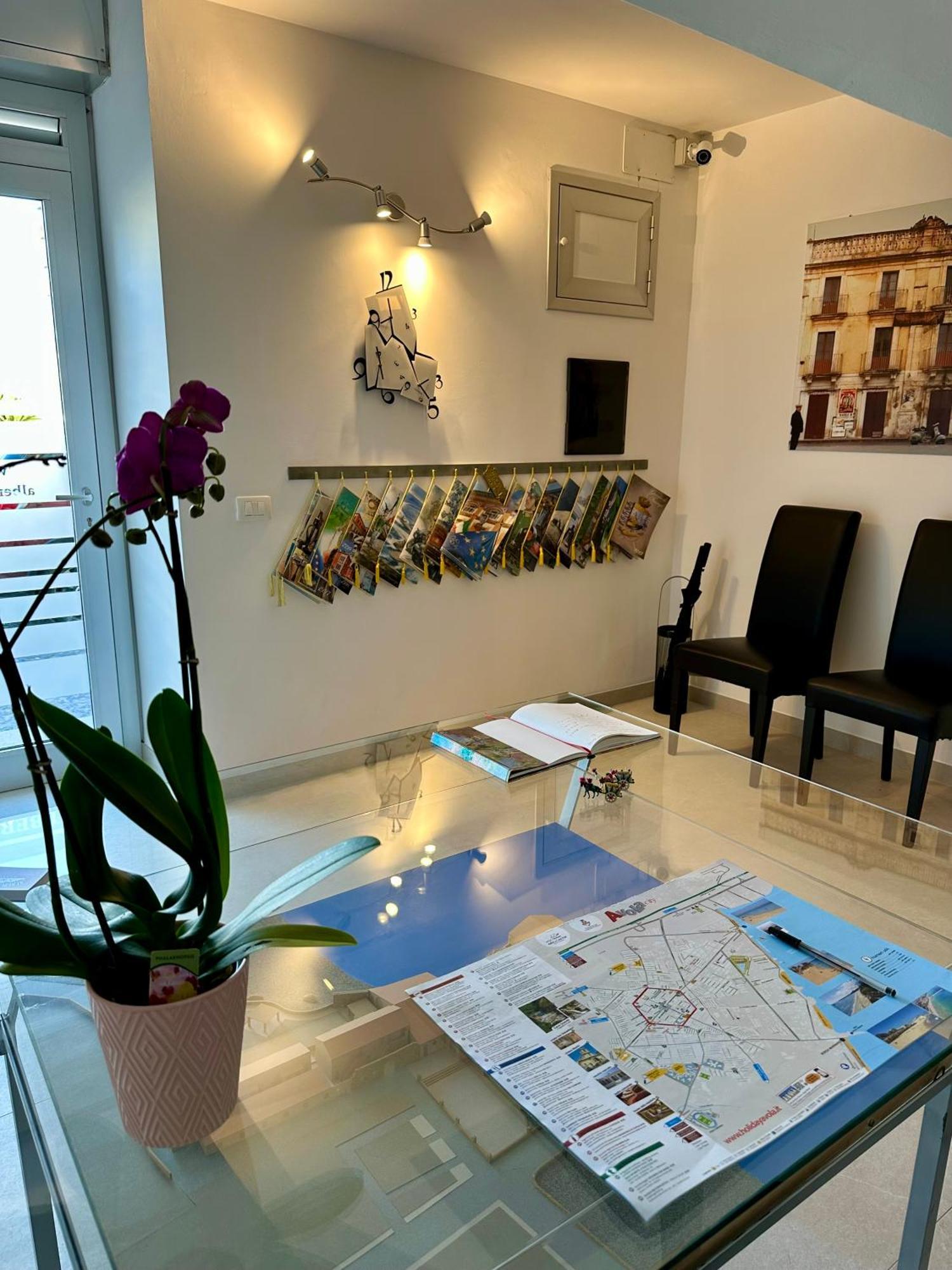 B&B Albergo Sicilia Avola Buitenkant foto
